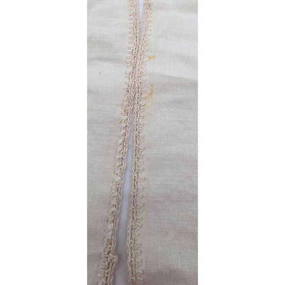 Vintage Linen Hand-Embroidered Floral Table Decor Set Of 2 With Crochet Edges - Picture 6 of 6